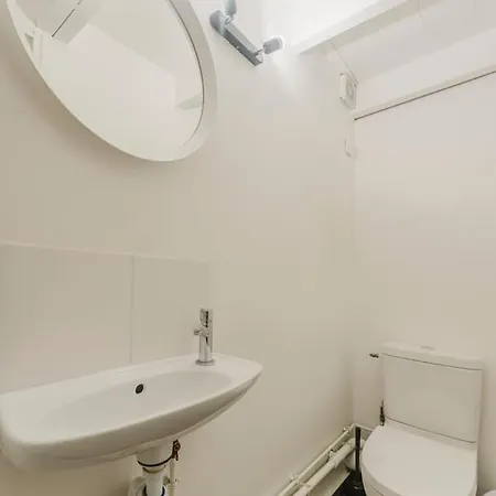 Apartman Vieux Lille: Bright, Functional *