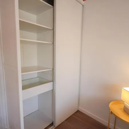 Vieux Lille: Bright, Functional Appartement *