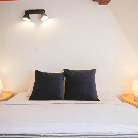 Vieux Lille: Bright, Functional *