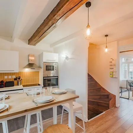 Vieux Lille: Bright, Functional Lille