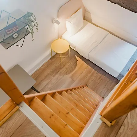 Vieux Lille: Bright, Functional