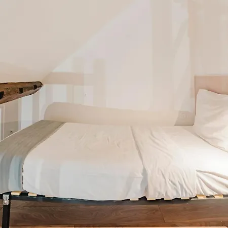 Vieux Lille: Bright, Functional