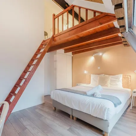 Vieux Lille: Bright, Functional Lägenhet *