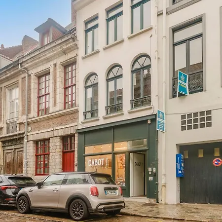 Vieux Lille: Bright, Functional Lägenhet Lille