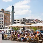 Vieux Lille: Bright, Functional * 里尔